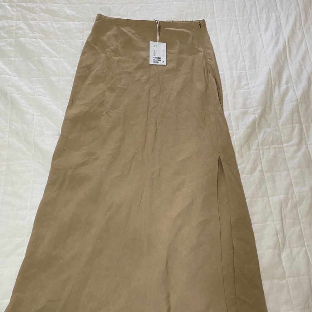 Stolkholm atelier & other stories. Khaki skirt. Size 8